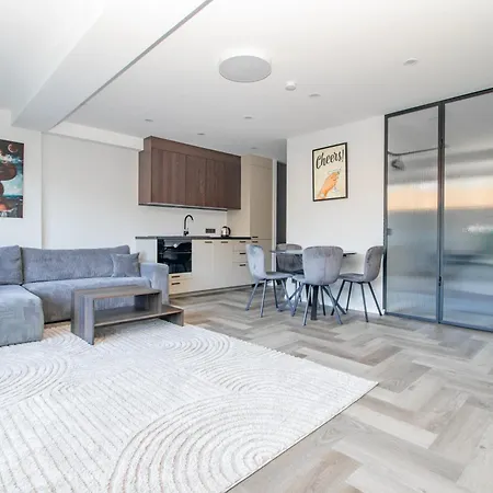 Bluetique Of * بالانغا